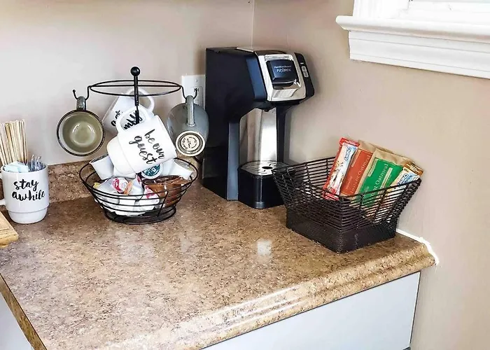 Cozy Cottage 10 Mins To Dtwn Cle Free Parking